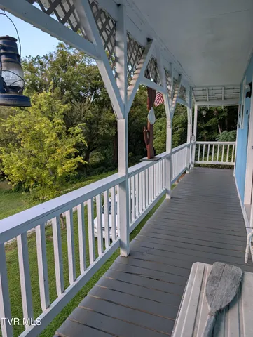 $325,000 | 10696 Horton Ford Road, Eidson, TN 37731