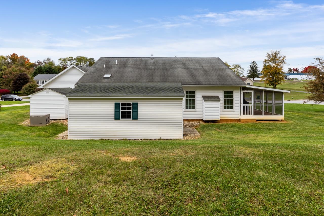 1835 Harvard Road Waynesboro, VA 22980 - Photo 13 of 41 Gallery Image 13