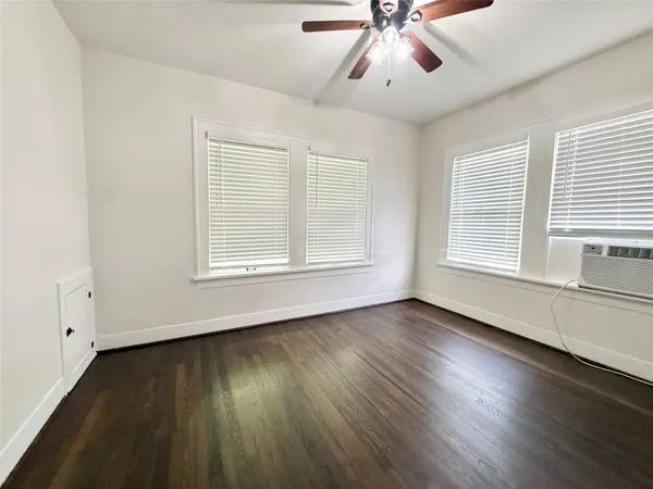 $1,095 | 1136 Berthea Street, Unit 15, Houston, TX 77006