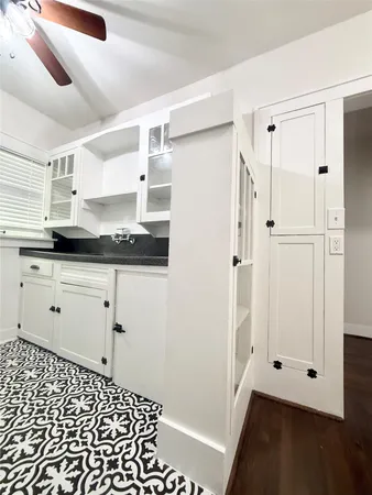 $1,095 | 1136 Berthea Street, Unit 15, Houston, TX 77006