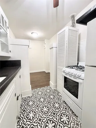 $1,095 | 1136 Berthea Street, Unit 15, Houston, TX 77006