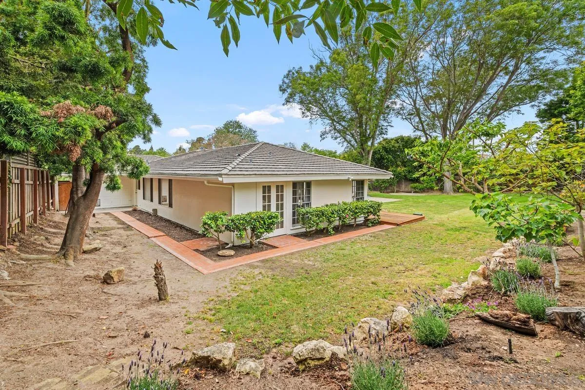 6229 La Jolla Mesa Drive La Jolla, CA 92037 - Photo 31 of 39 a front view of a house with garden