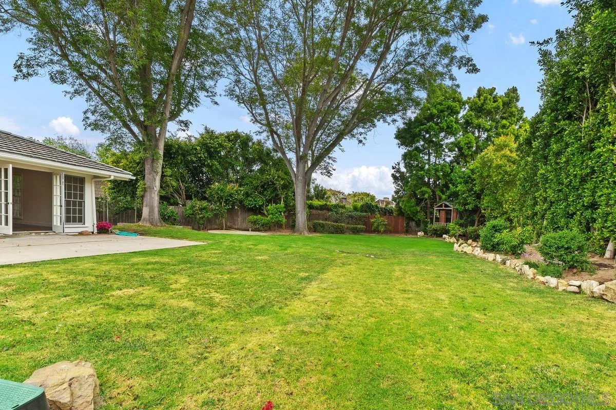 6229 La Jolla Mesa Drive La Jolla, CA 92037 - Photo 34 of 39 a view of a house with backyard