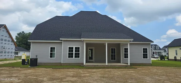 $444,900 | 3259 School Vw Drive, Farmville, NC 27828
