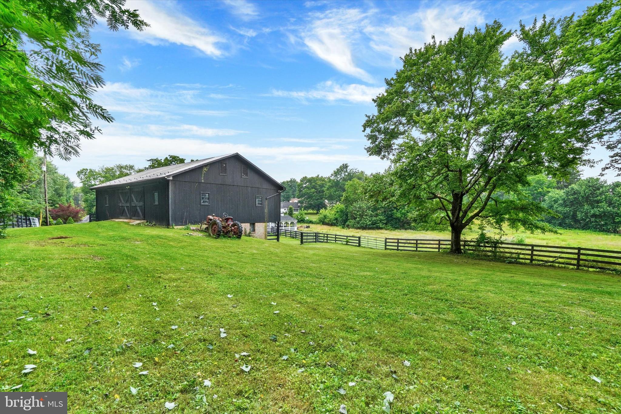 2432 Pine Grove Road York, PA 17403 - Photo 29 of 38