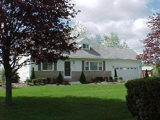 2415 West Albain Road Monroe, MI 48161 - Photo 2 of 18 651638-1.JPG
