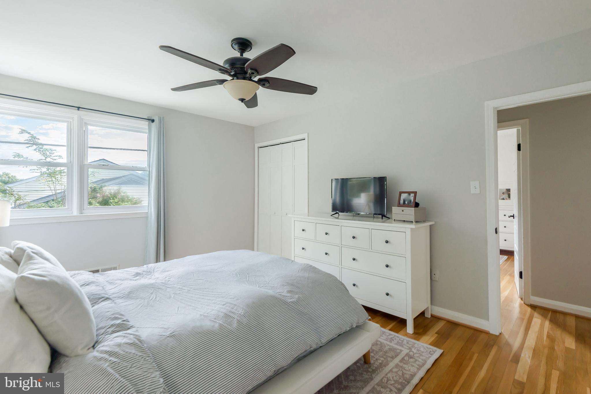 14 Ridgefield Road Lutherville-Timonium, MD 21093 - Photo 25 of 48 Primary bedroom