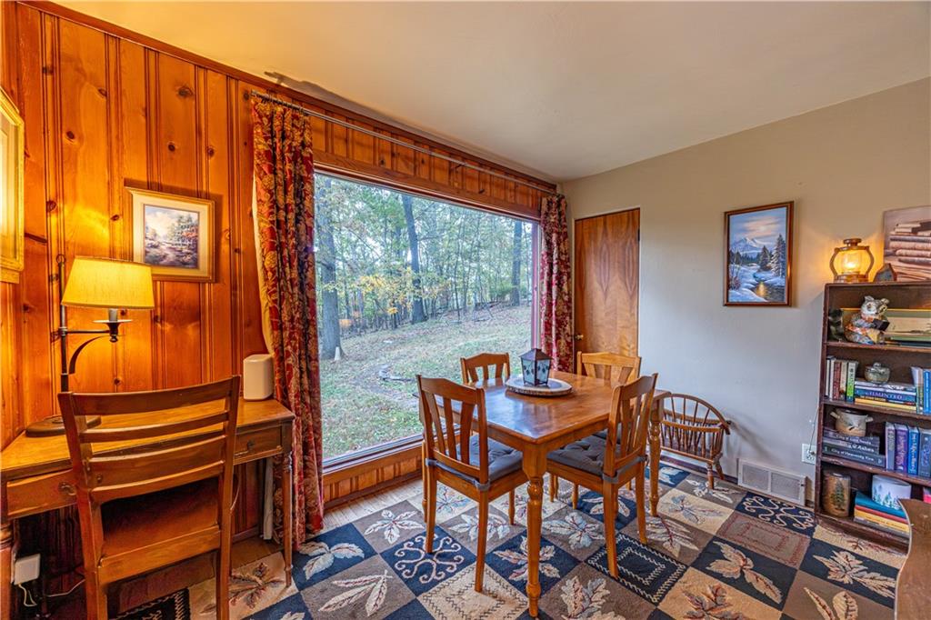 1194 Donnellville Road Natrona Heights, PA 15065 - Photo 8 of 20 a reading room with furniture and a bookshelf