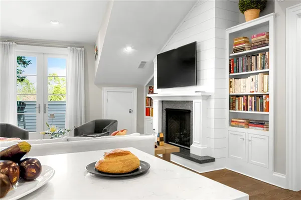 $2,350,000 | 50 School Street, Unit 7, Newport, RI 02840