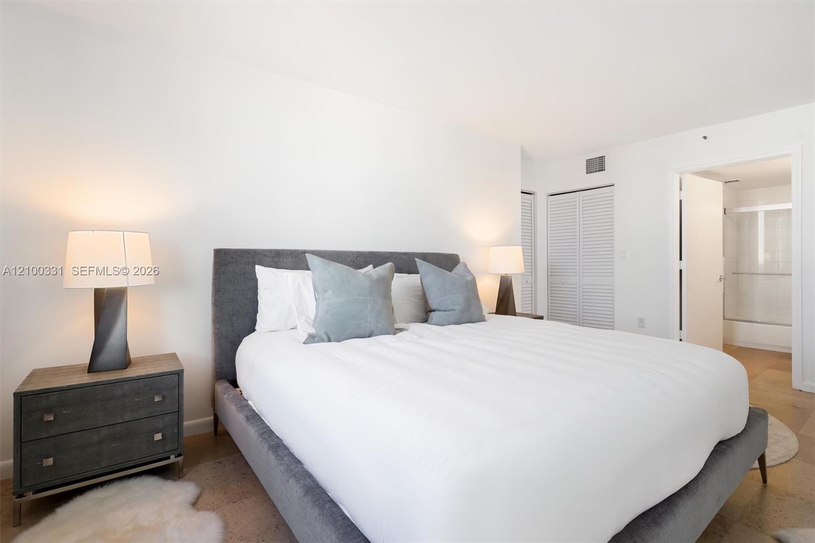 1621 Bay Road, Unit 901 Miami Beach, FL 33139 - Photo 14 of 42 Gallery Image 14