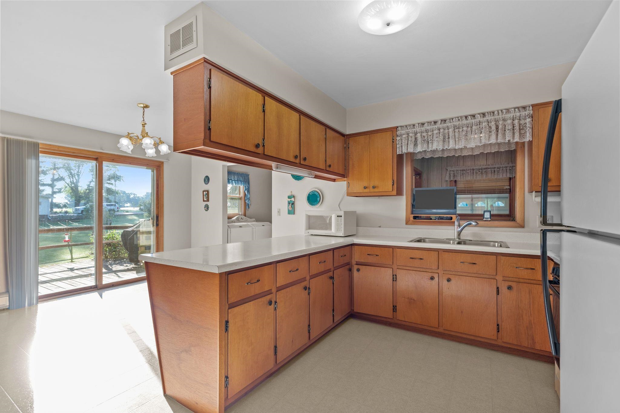 W580 Exchange Street Berlin, WI 54923 - Photo 6 of 58