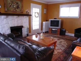 409 Mill Road Havertown, PA 19083 - Photo 3 of 6