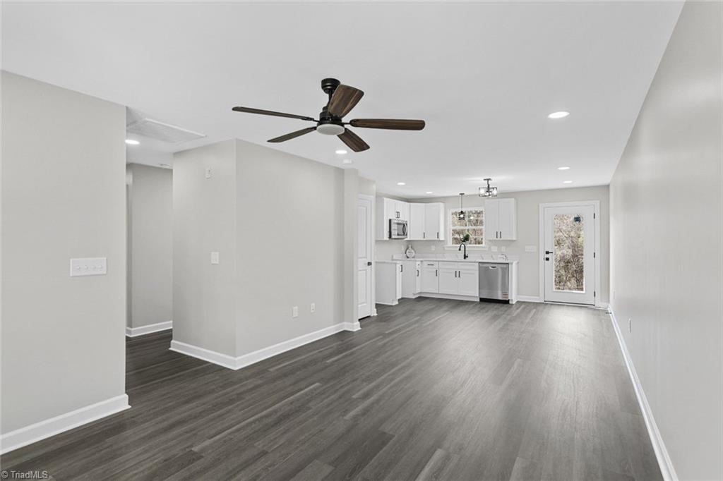 821 Bridge Street Eden, NC 27288 - Photo 7 of 29