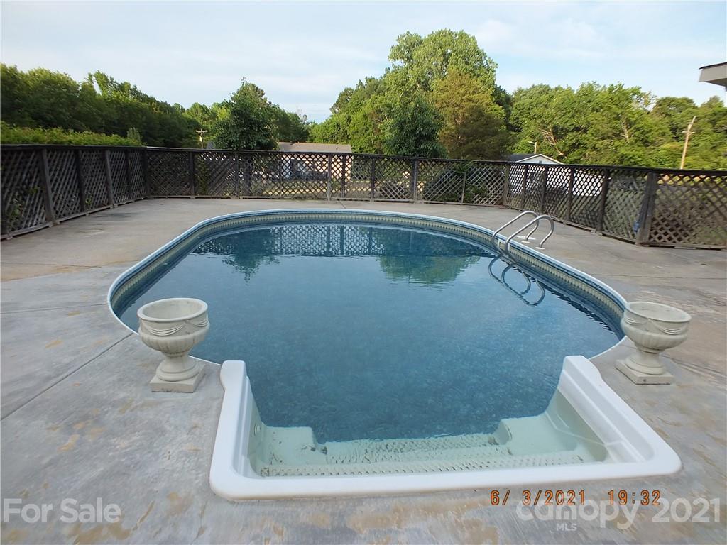 1473 Old Landsford Road Lancaster, SC 29720 - Photo 4 of 29 a view of swimming pool