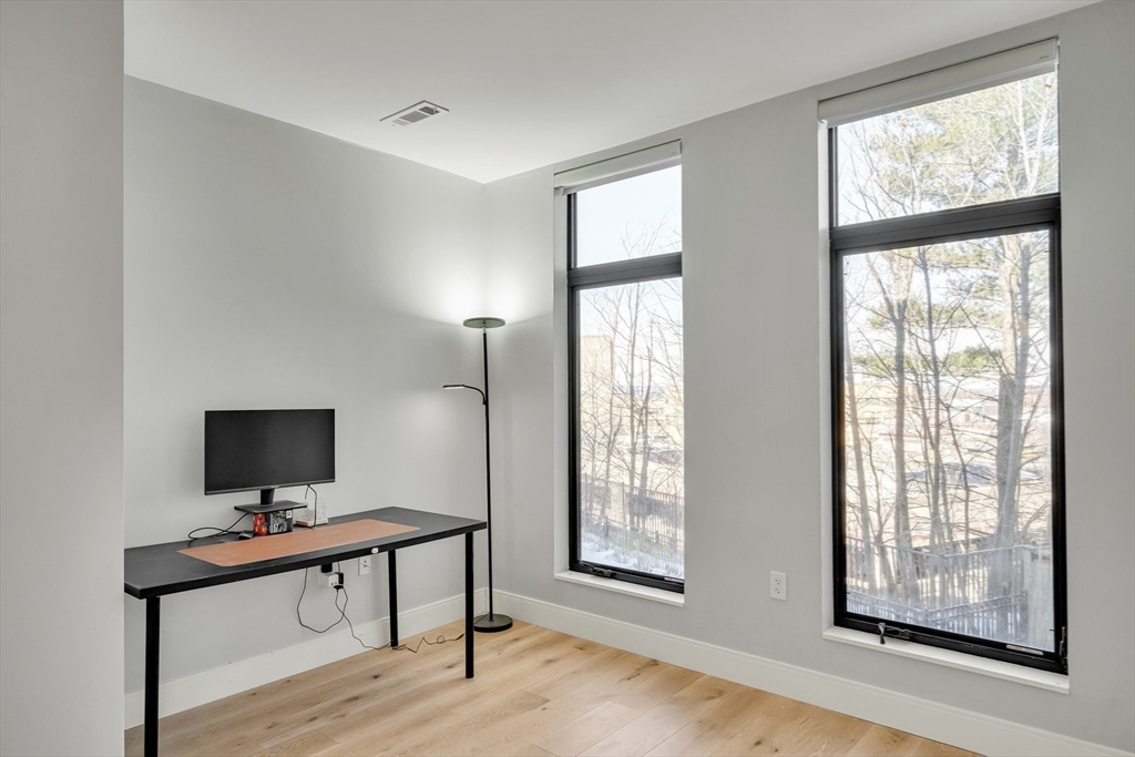 191 Washington Street, Unit 421 Boston, MA 02135 - Photo 14 of 42