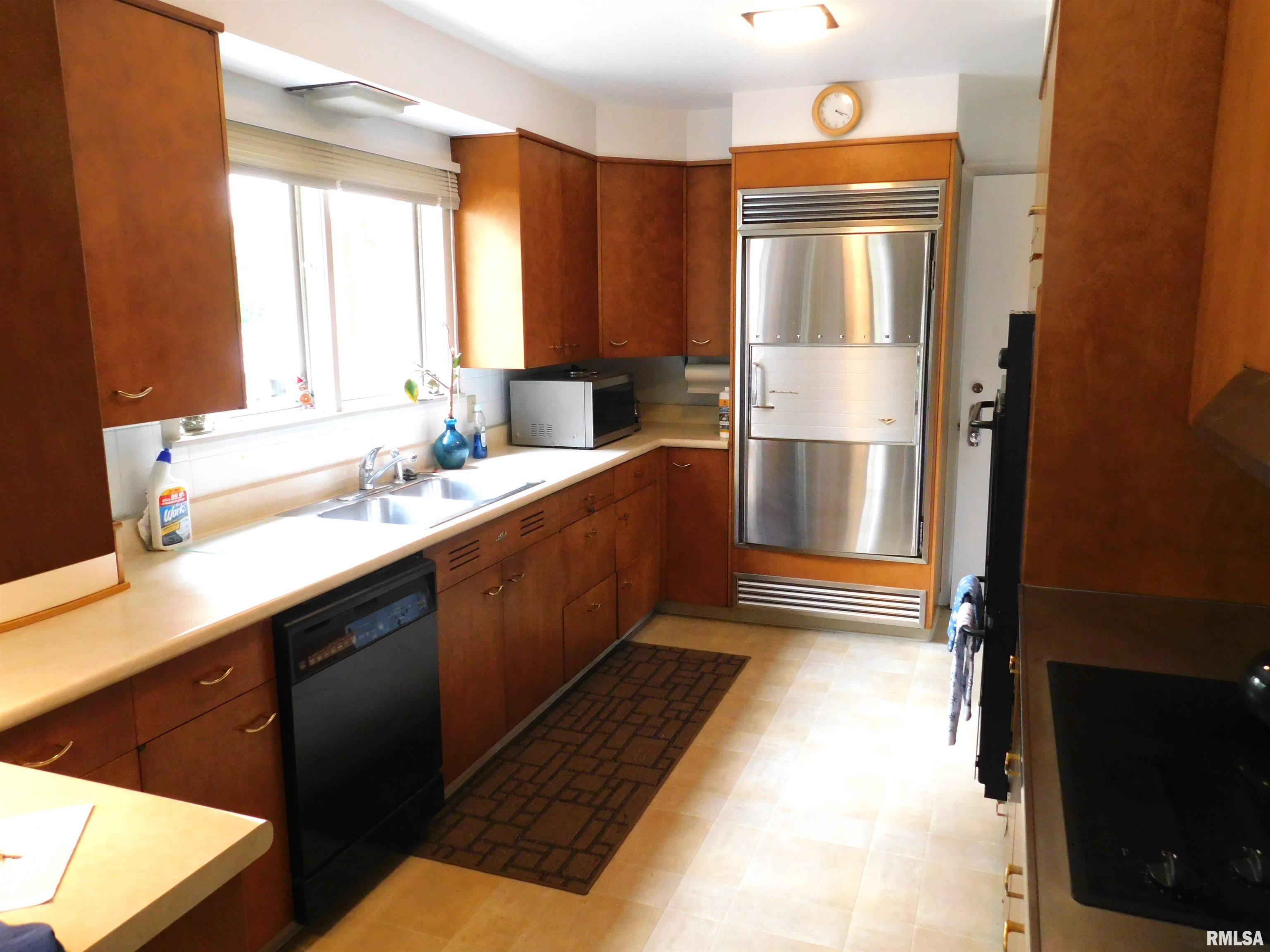 4 Sunset Lane Springfield, IL 62704 - Photo 9 of 35 Gallery Image 9