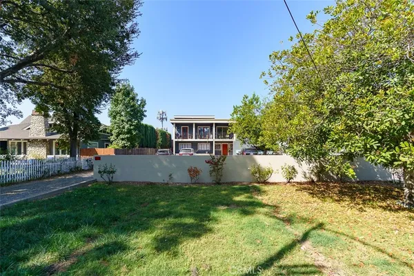 $2,850,000 | 425 North Raymond Avenue, Pasadena, CA 91103