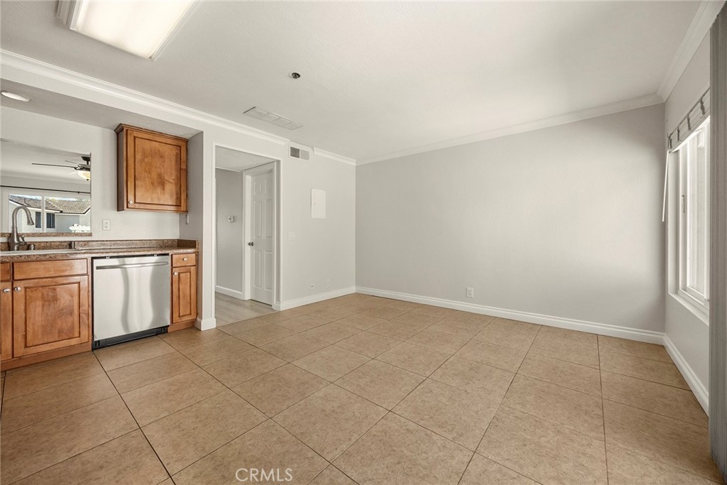 25885 Trabuco Road, Unit 101 Lake Forest, CA 92630 - Photo 12 of 28 DINING ROOM AREA