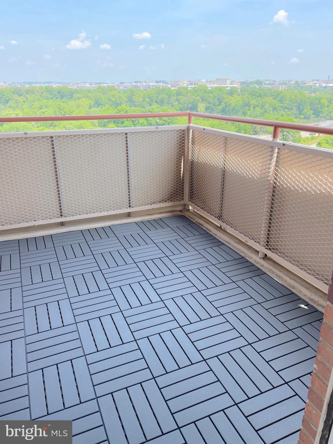 1011 Arlington Boulevard, Unit 930 Arlington, VA 22209 - Photo 14 of 42 a view of an ocean beach