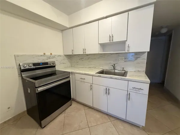 $1,800 | 7917 West Drive, Unit 28, North Bay Village, FL 33141