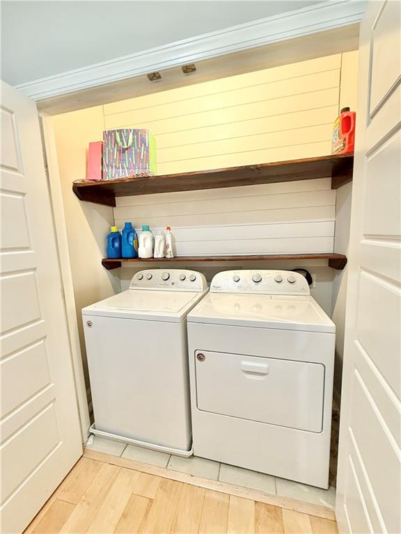 1817 Hislop Lane, Unit 7 Atlanta, GA 30345 - Photo 20 of 32 a utility room with dryer and washer