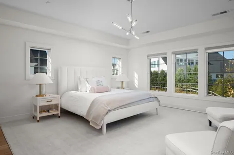 $1,900,000 | 1 Primrose Lane, Rye Brook, NY 10573