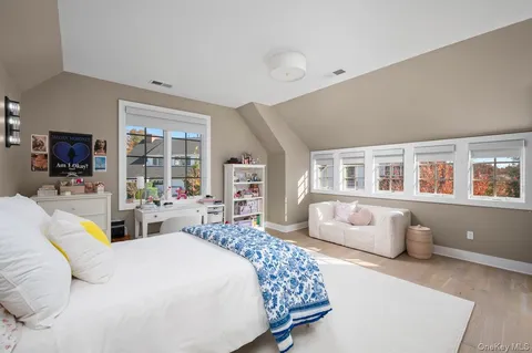 $1,900,000 | 1 Primrose Lane, Rye Brook, NY 10573