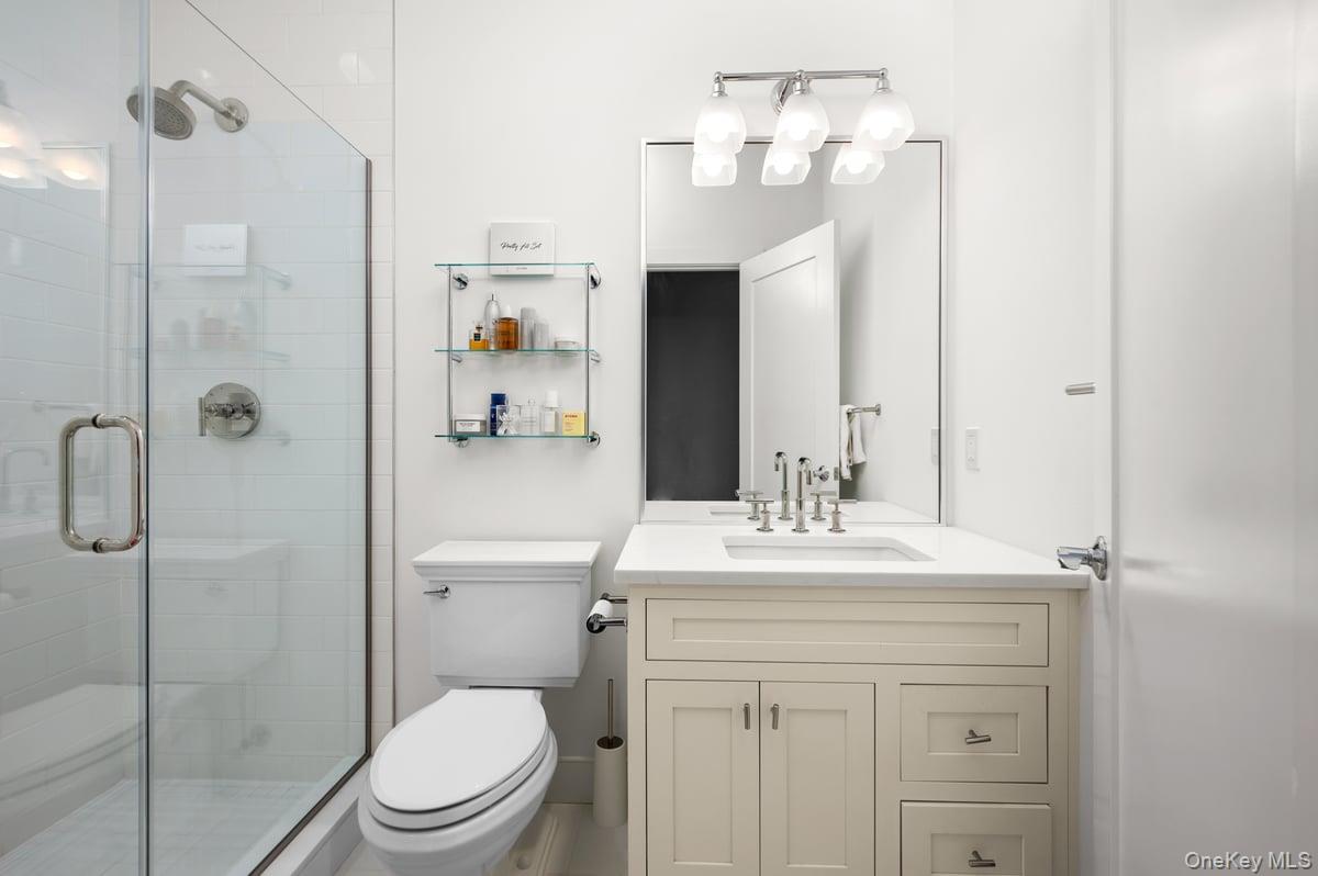 1 Primrose Lane Rye Brook, NY 10573 - Photo 29 of 42 Third bedroom ensuite bathroom