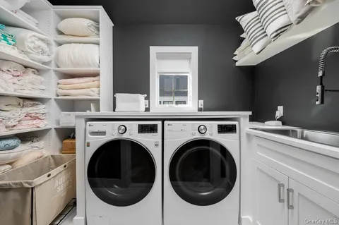 $1,900,000 | 1 Primrose Lane, Rye Brook, NY 10573