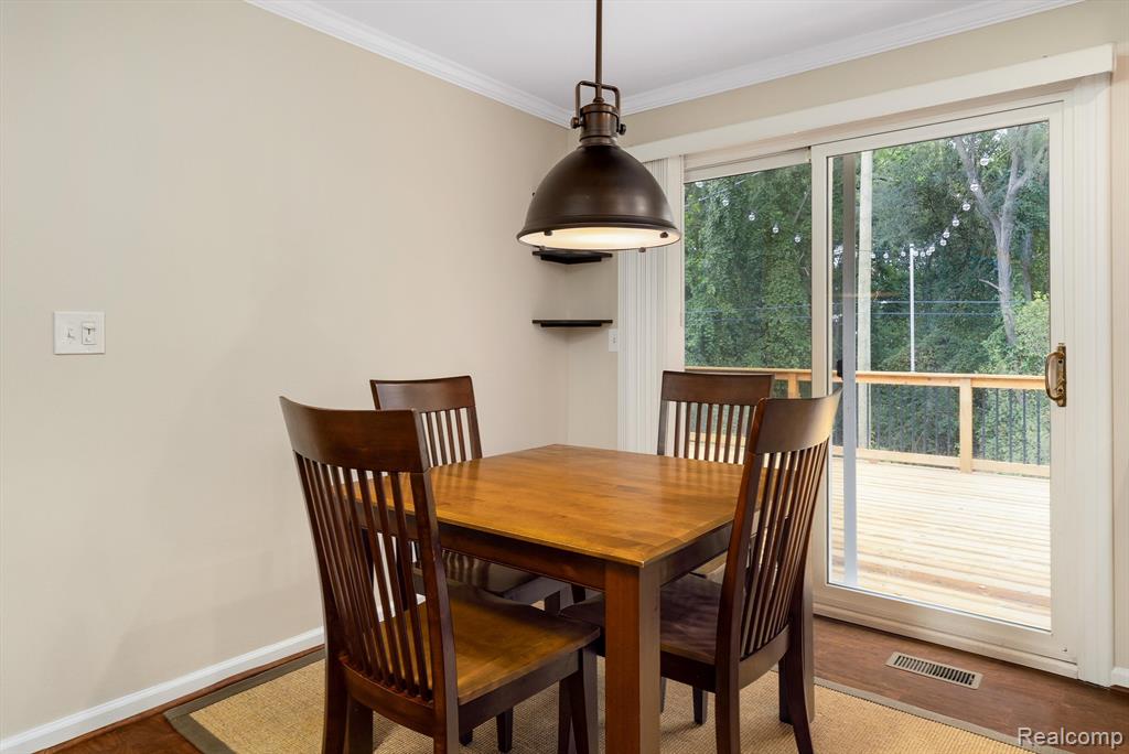 531 Pine Tree Road Lake Orion, MI 48362 - Photo 12 of 53