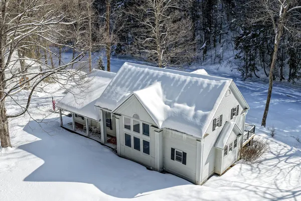 $699,900 | 300 Highway 121, Grafton, VT 05146