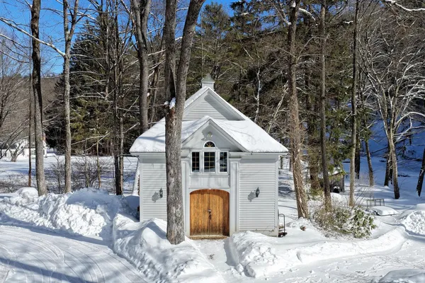$699,900 | 300 Highway 121, Grafton, VT 05146