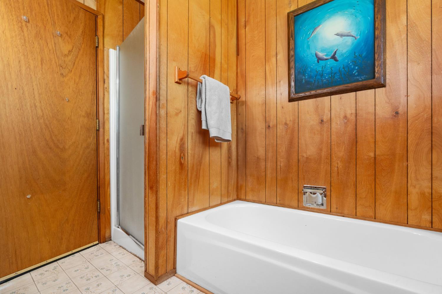 2238 Meadowview Road Arnold, CA 95223 - Photo 18 of 46 Upstairs bathroom