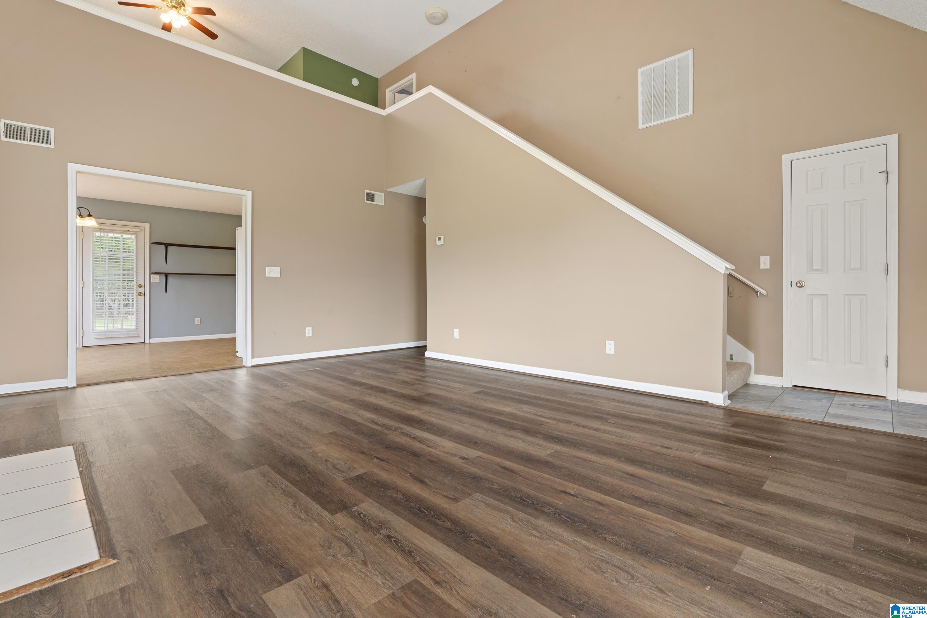 121 Stonehaven Trail Pelham, AL 35124 - Photo 4 of 33