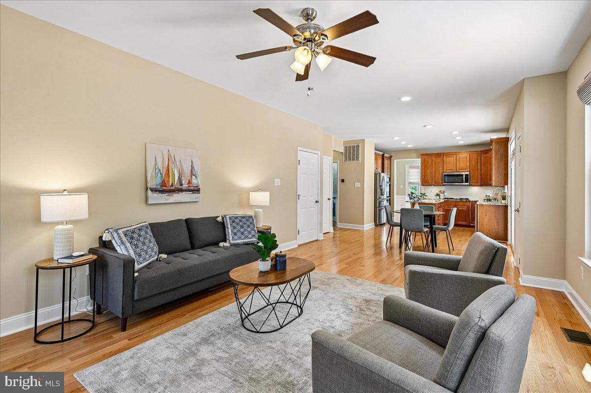 603 Queenstown Road Severn, MD 21144 - Photo 24 of 85 Bright and inviting living space.