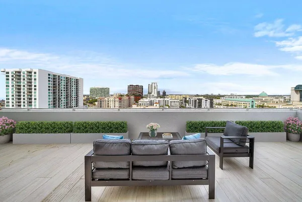 $725,000 | 255 Evernia Street, Unit 1115, West Palm Beach, FL 33401