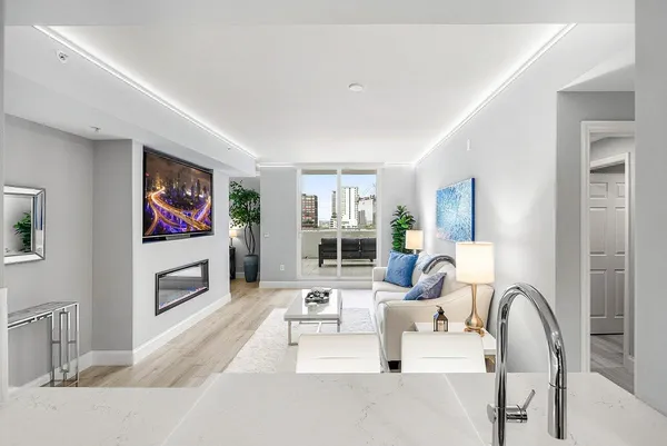 $725,000 | 255 Evernia Street, Unit 1115, West Palm Beach, FL 33401