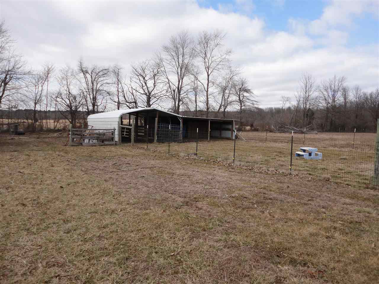 3900 Gentry Road Boonville, IN 47601 - Photo 4 of 19