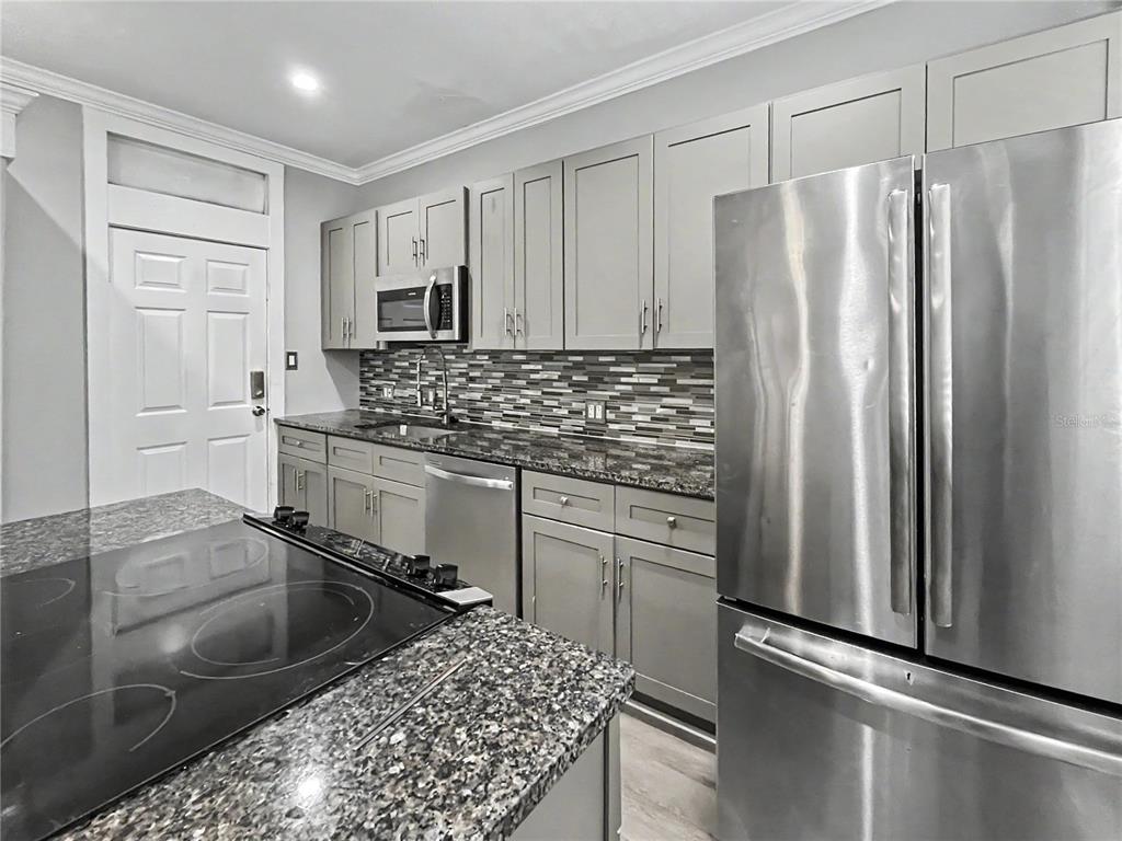 408 Armada Road South, Unit 2 Venice, FL 34285 - Photo 3 of 8