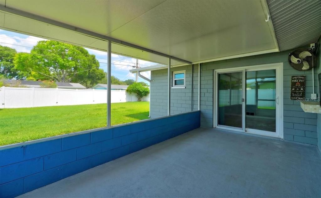 1309 Suwanee Road Daytona Beach, FL 32114 - Photo 21 of 33 a view of an empty room and window