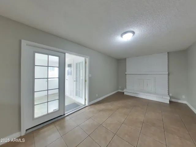 $2,349 | 1445 East Edgewood Avenue, Mesa, AZ 85204