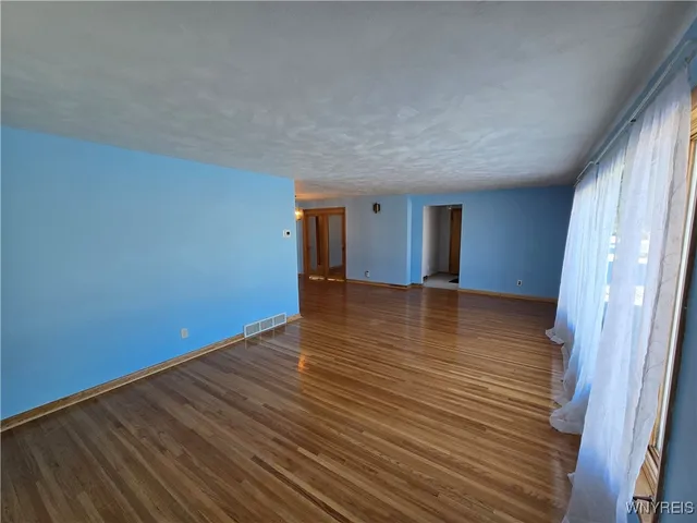 $1,800 | 39 Lennox Avenue, Amherst, NY 14226