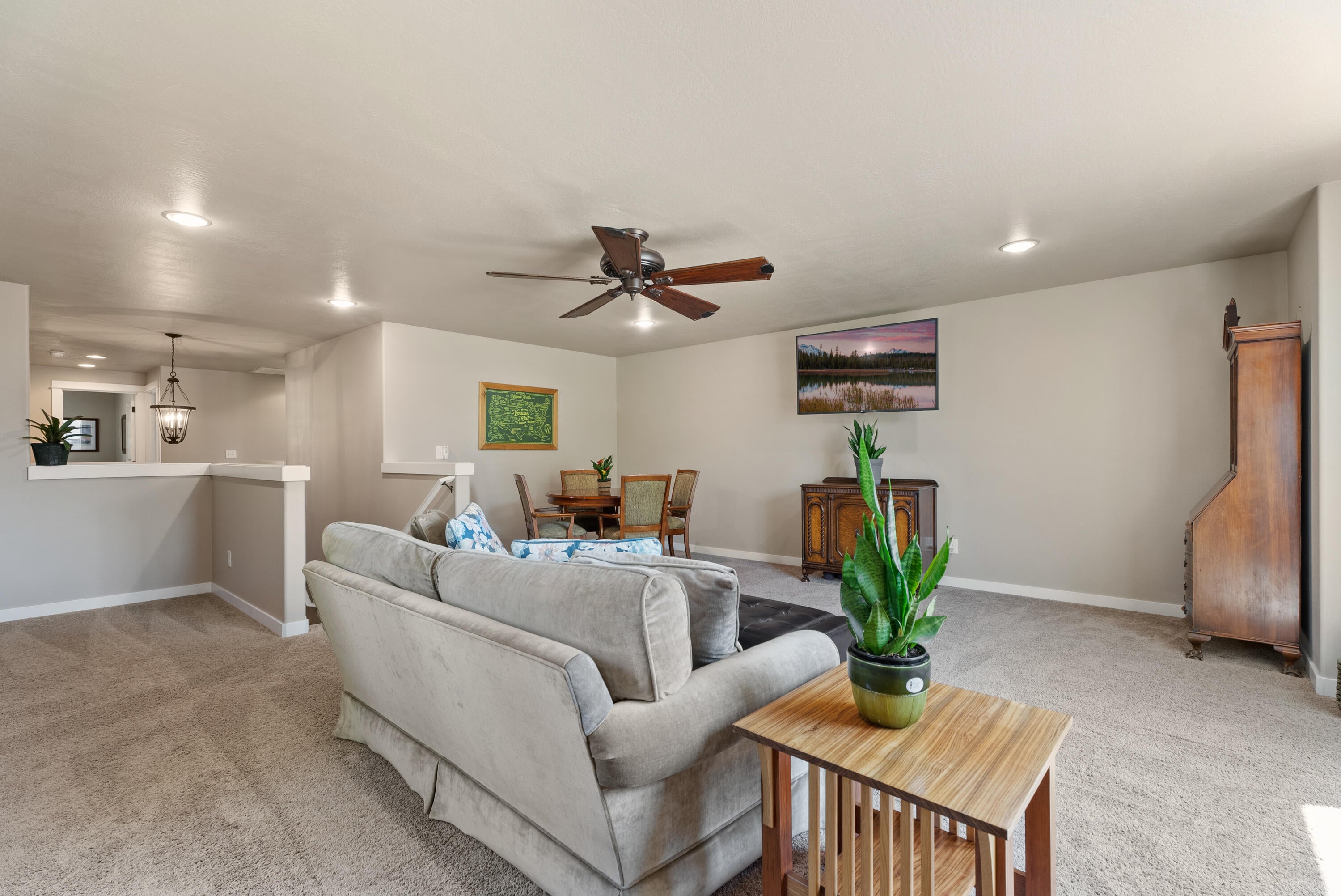 482 North Village Meadows Road Sisters, OR 97759 - Photo 16 of 34 48-print-Riley Visuals-48