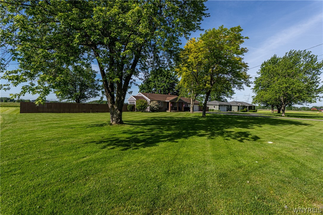 3174 Lockport Road Wheatfield, NY 14132 - Photo 2 of 41