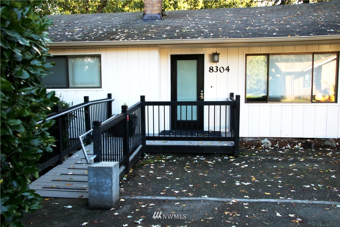 8304 196th Street Southwest Edmonds, WA 98026 - Photo 2 of 24 Gallery Image 2