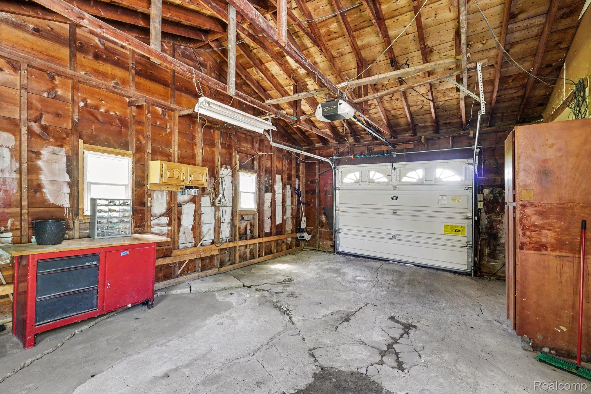 4023 South Genesee Road Grand Blanc, MI 48439 - Photo 31 of 39 023_file_3787.jpg