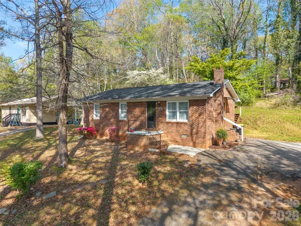$259,000 | 585 South Peak Street, Columbus, NC 28722