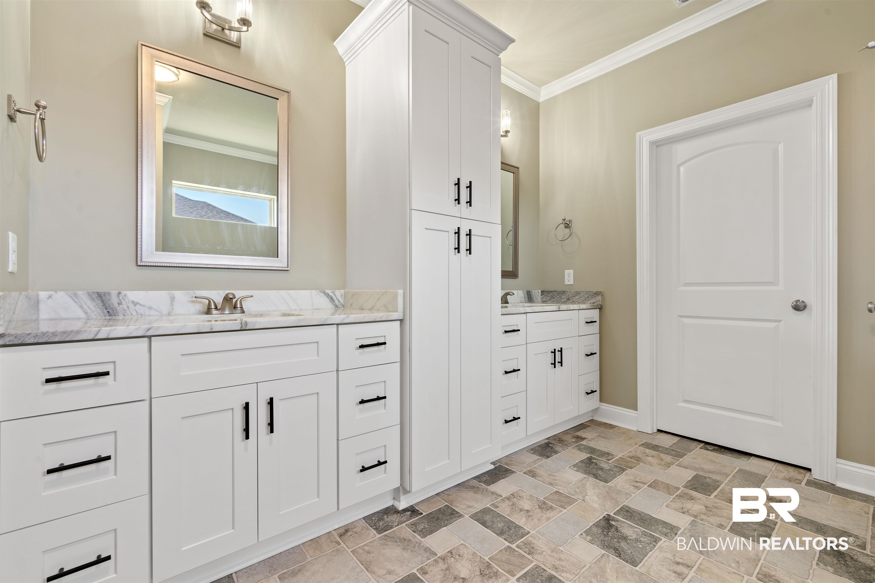 9967 Bridgewater Drive Theodore, AL 36582 - Photo 23 of 34 Primary En Suite
