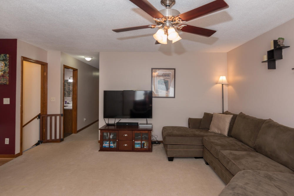 1721 Stone Mill Road Kalamazoo, MI 49006 - Photo 3 of 41 1721StoneMill-14