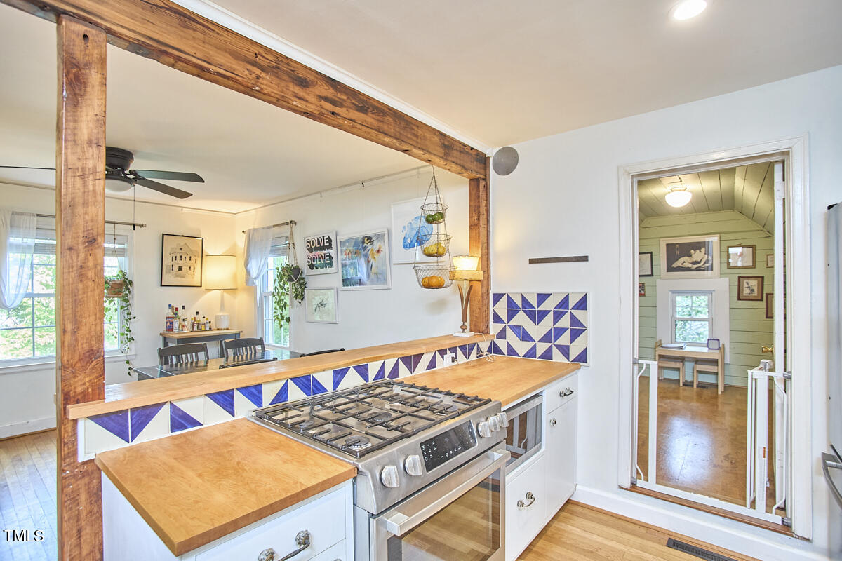 1516 Edgevale Road Durham, NC 27701 - Photo 15 of 42 11